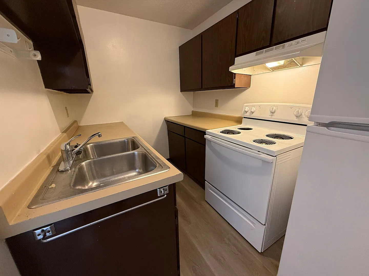 445 California St — Photo 2
