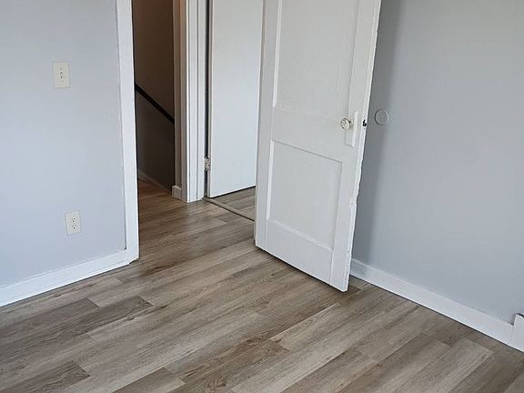 5th image of 41-51 Balzac Ct #41