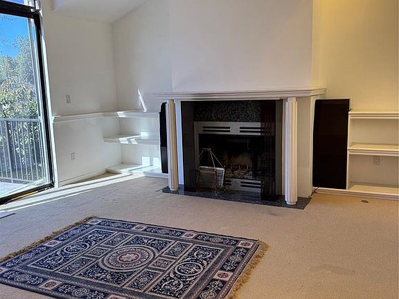 4th image of 2 Sinclair Court