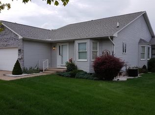 4396 Springbrook Dr, Swartz Creek, MI 48473
