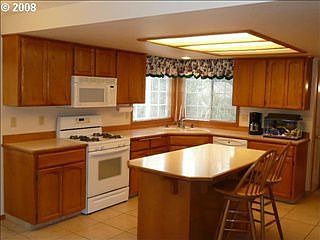 4th image of 15501 NE 37th St
