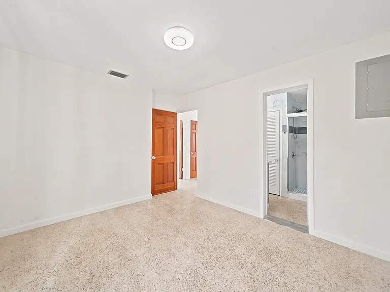 365 Blue Heron Rd — Photo 21