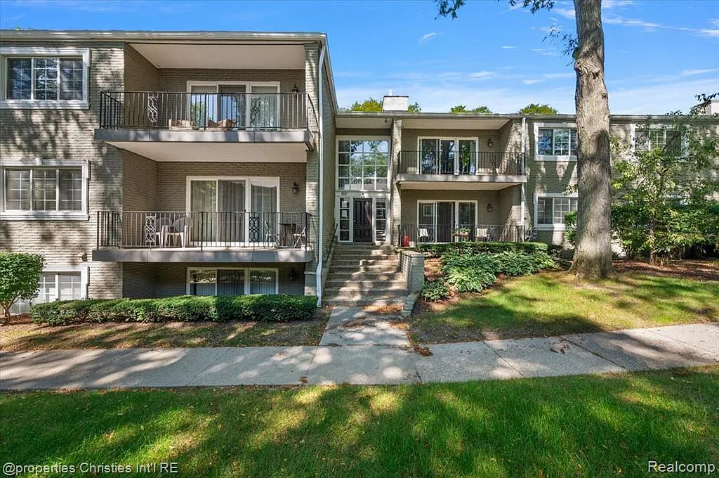 2 bed, 2.0 bath, 1209 sqft, $3,500 — Photo 1