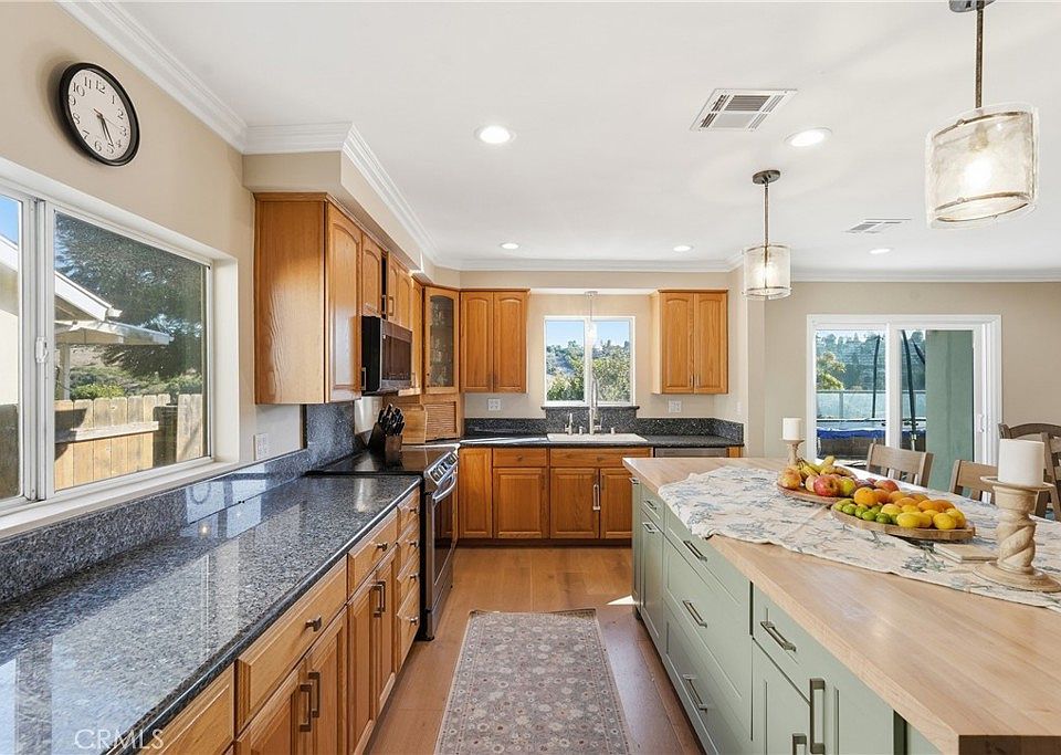 1st image of 27569 Longhill Dr