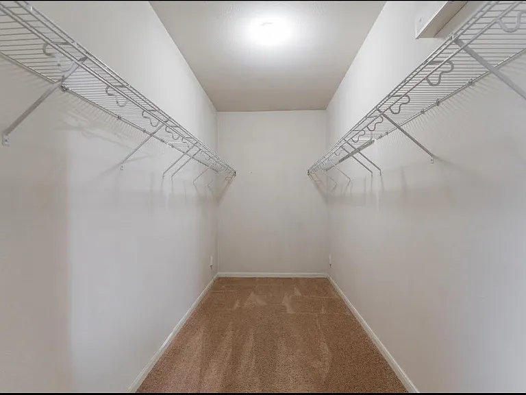 3223 Legends Creek Dr — Photo 20