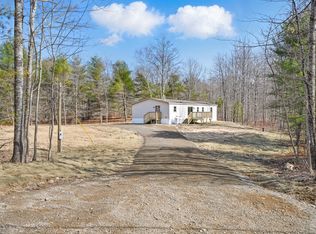 35 Nowell Rd, Waterville, ME 04901