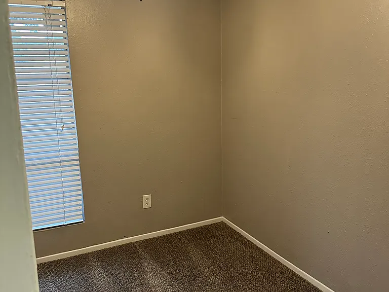 Maxton West Apartment Homes — Photo 42