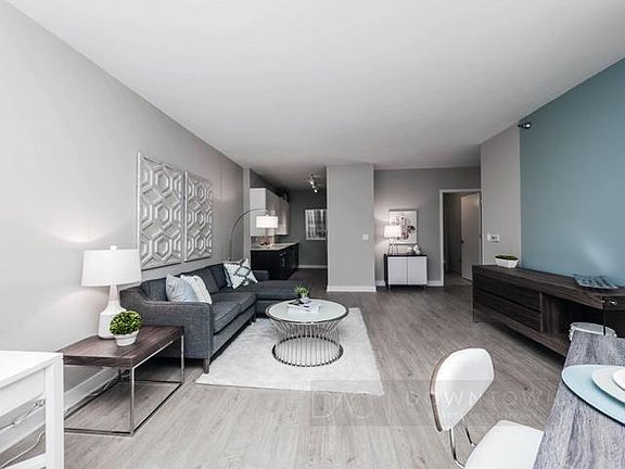 5th image of 70 E Lake St #802