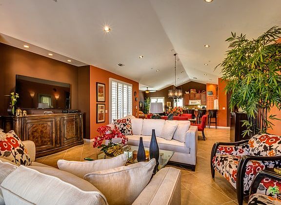3rd image of 2868 La Cadena Ct
