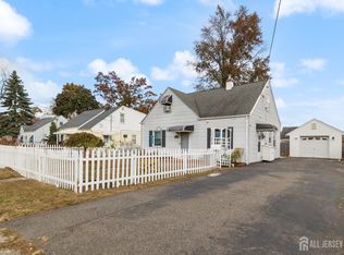 185 Plainfield Ave, Edison, NJ 08817