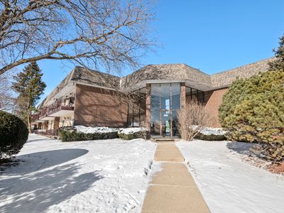 3N550 Crown Rd APT 2, Elmhurst, IL, 60126