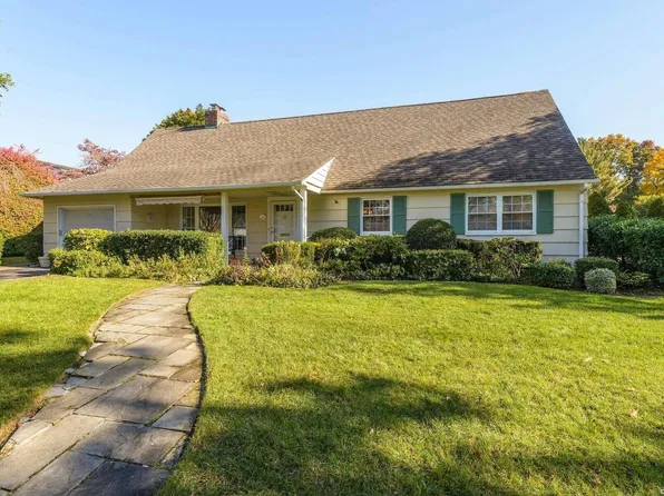 11 E Franklin Court, Garden City, NY 11530