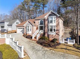 526 Coopers Pond Dr, Lawrenceville, GA 30044