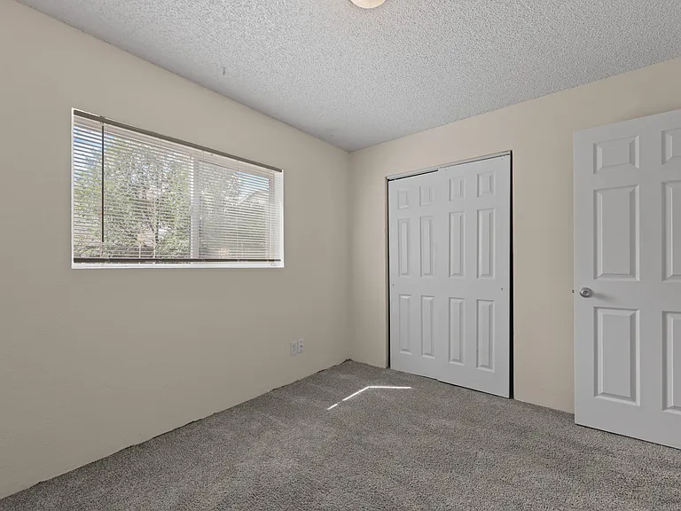 2812 W 66th Pl — Photo 14