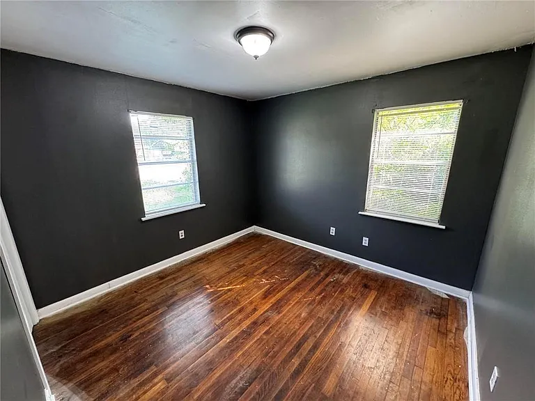 2805 Harper Ave — Photo 10