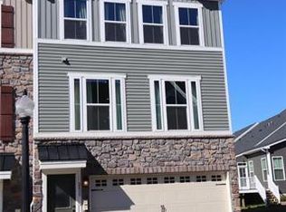 2433 Emanuel Ct, Easton, PA 18045