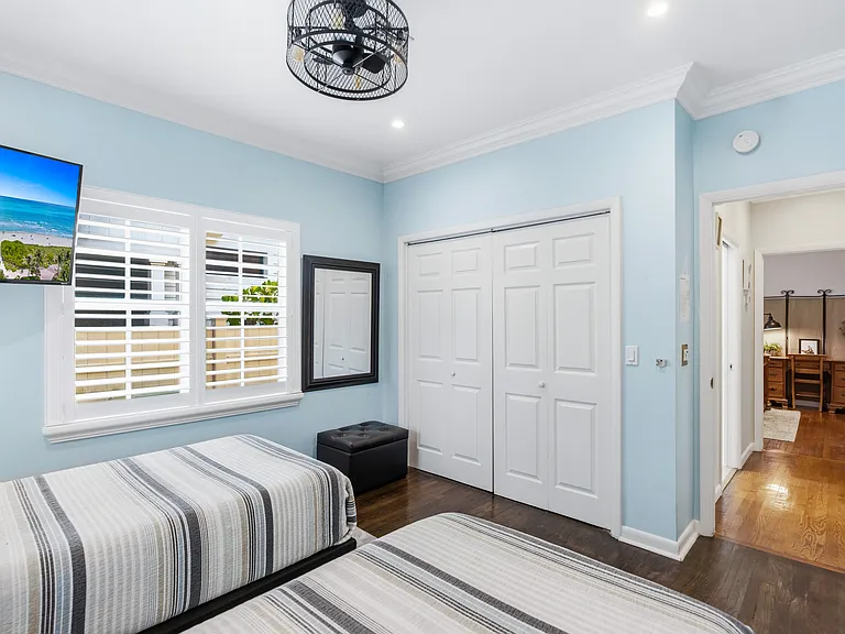 614 SE 5th Ct — Photo 34