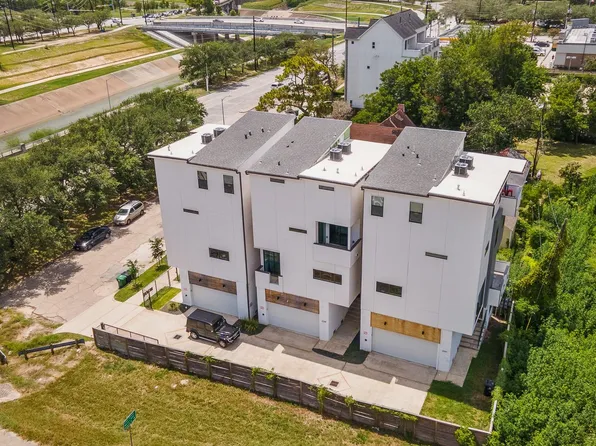 2239 N Macgregor Way, Houston, TX 77004