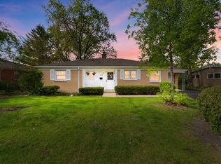 2232 Central Rd, Glenview, IL 60025