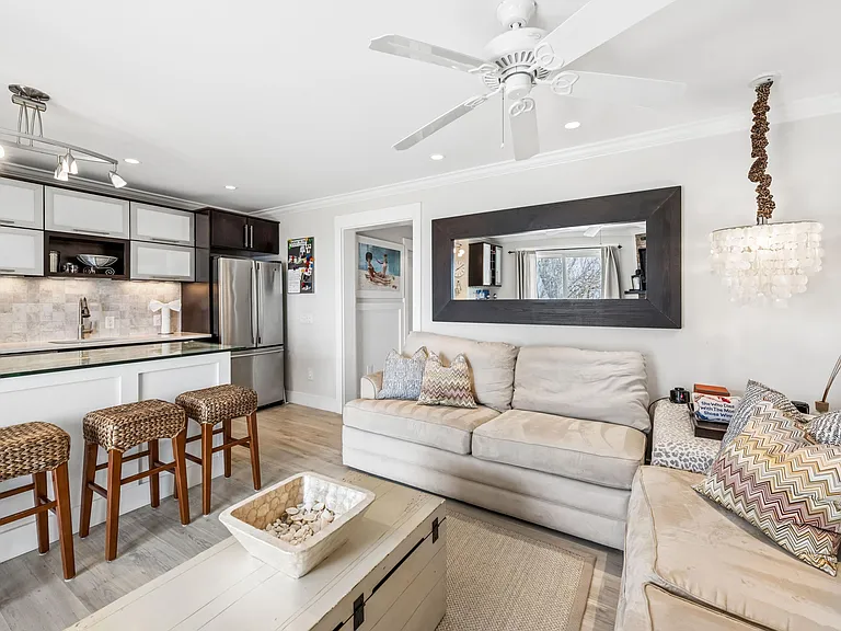 707 Old Montauk Hwy #B3 — Photo 3