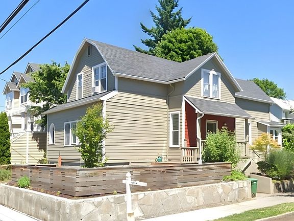 2nd image of 1134 SE 45th Ave #A-b