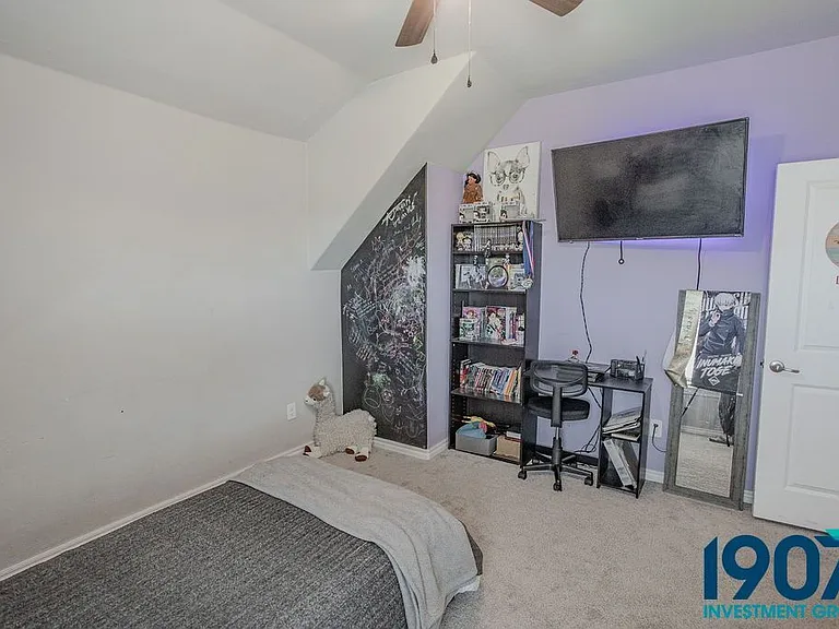 2501 Caden Ct — Photo 42
