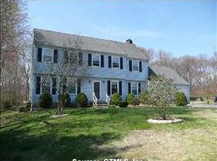 29 Carriage Dr, Clinton, CT 06413