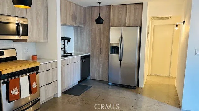 1 bed, 605 sqft, $2,200 — Photo 3