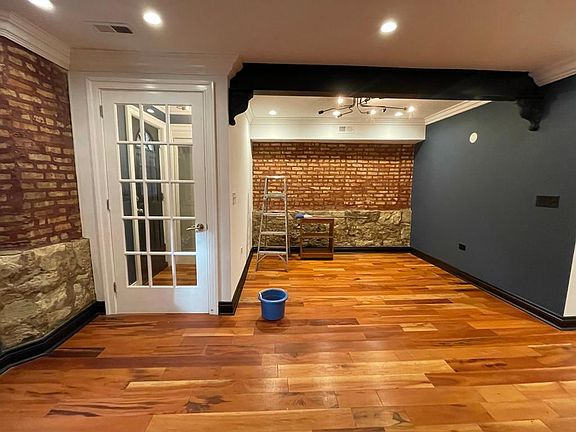 3rd image of 2437 N Francisco Ave #G