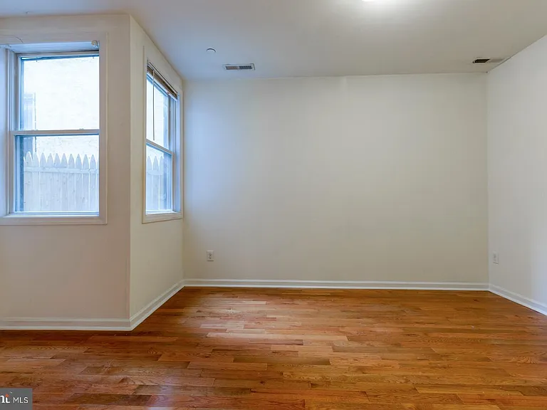 1429 Poplar St #1A — Photo 14