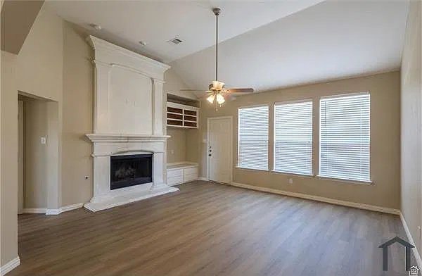 4 bed, 2800 sqft, $3,000 — Photo 3