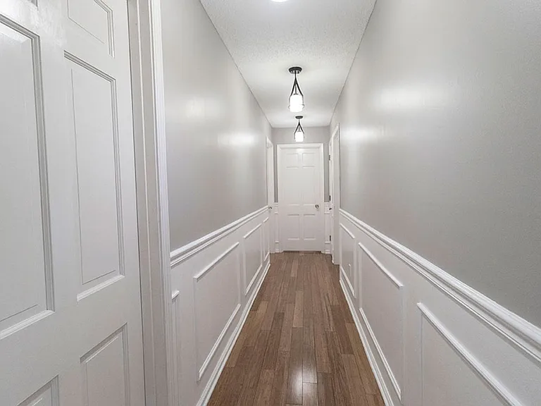 2500 Bluff Blvd — Photo 3