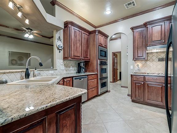 3rd image of 2675 Amanda Ct NE