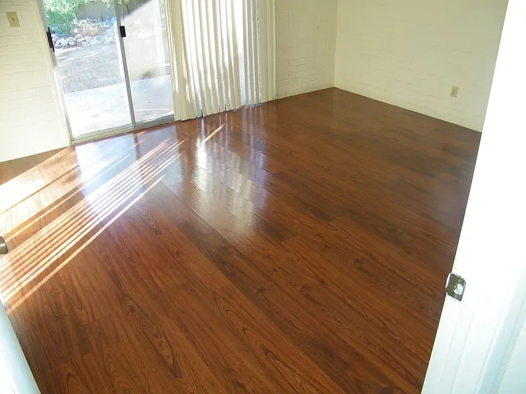 618 N Medford Dr — Photo 4