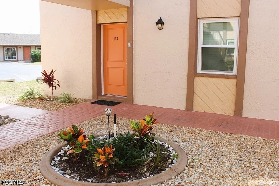 1 bed, 1.0 bath, 635 sqft, $1,295 — Photo 3