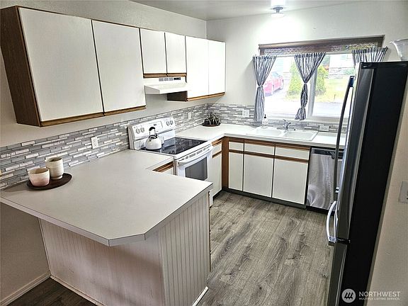 5th image of 1515 Ocean Beach Boulevard #202