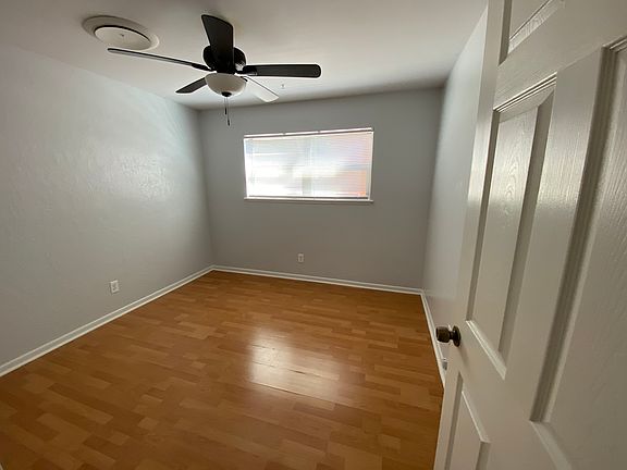 5th image of 1216 Donna Kay Dr