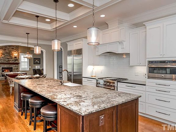 5th image of 101 Vervain Way