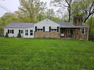 4695 Linda Ln, Sheffield Village, OH 44054