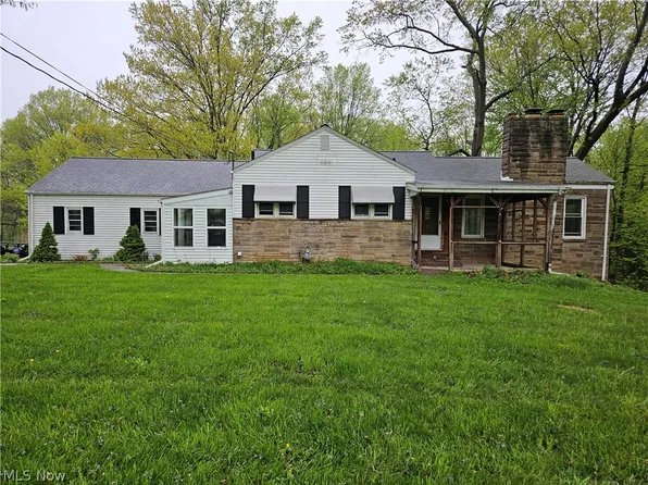 4695 Linda Ln, Sheffield Village, OH 44054