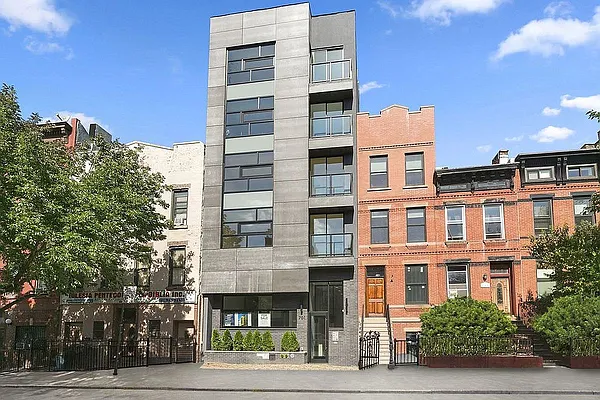 Rented by E Realty International Corp | media 6