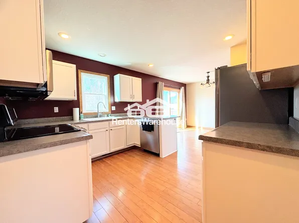 330 NE Cardinal Ln, Waukee, IA 50263