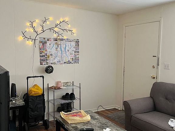 5th image of 106-112 Lake St #110-2
