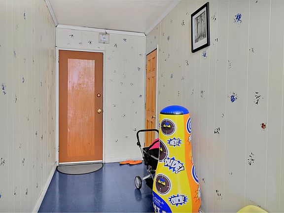 5th image of 763 E 81st St