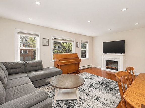 5th image of 3131 Fairfield Ave