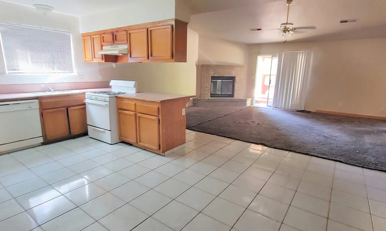 4 bed, 1614 sqft, $2,250 — Photo 3