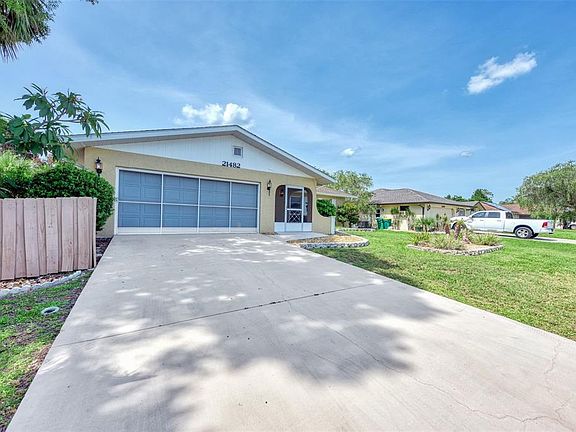 3rd image of 21482 Sheldon Ave