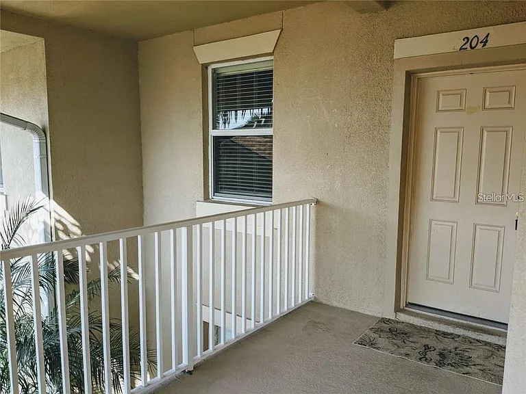 803 Fairwaycove Ln #204 — Photo 7