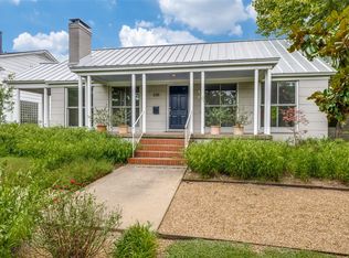636 W Colorado Blvd, Dallas, TX 75208