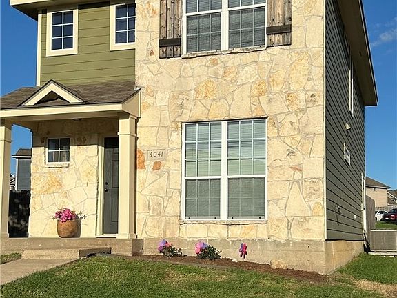 3rd image of 4041 Southern Trace Dr